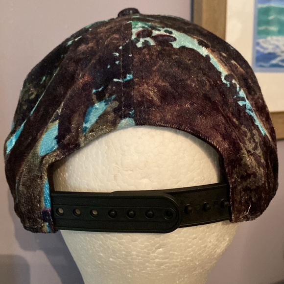 The Legend Of Zelda Hat Link Snapback Cap 2016 Velour BIOWORLD - Picture 3 of 7